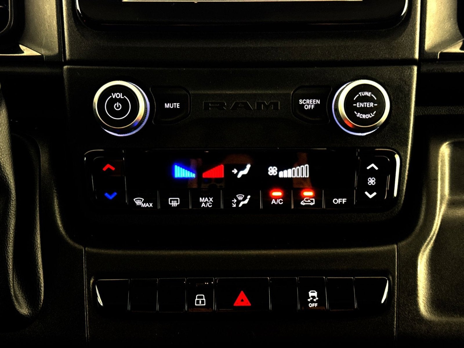 2025 RAM ProMaster 2500 Base