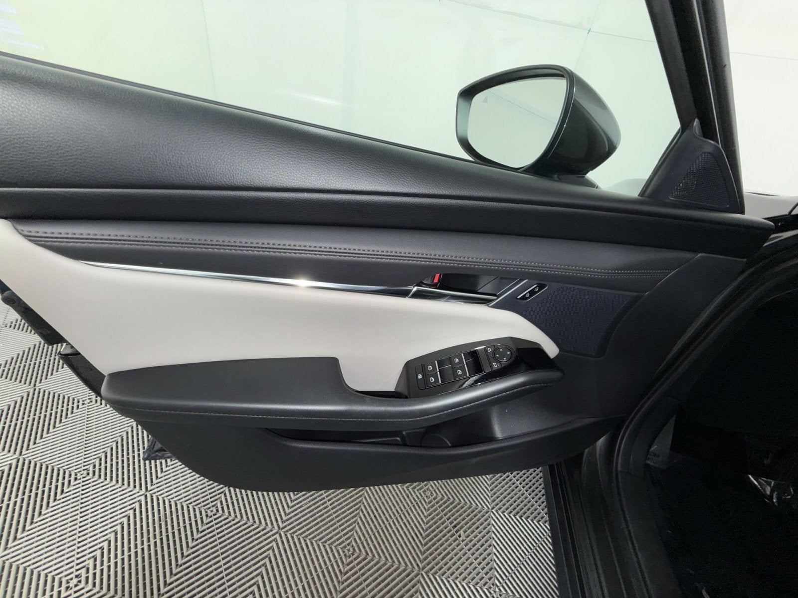 2025 Mazda Mazda3 2.5 S Preferred Package