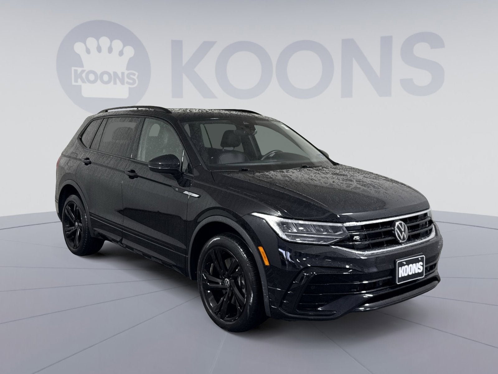 2023 Volkswagen Tiguan 2.0T SE R-Line Black