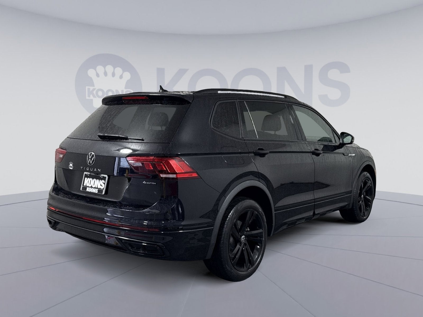 2023 Volkswagen Tiguan 2.0T SE R-Line Black