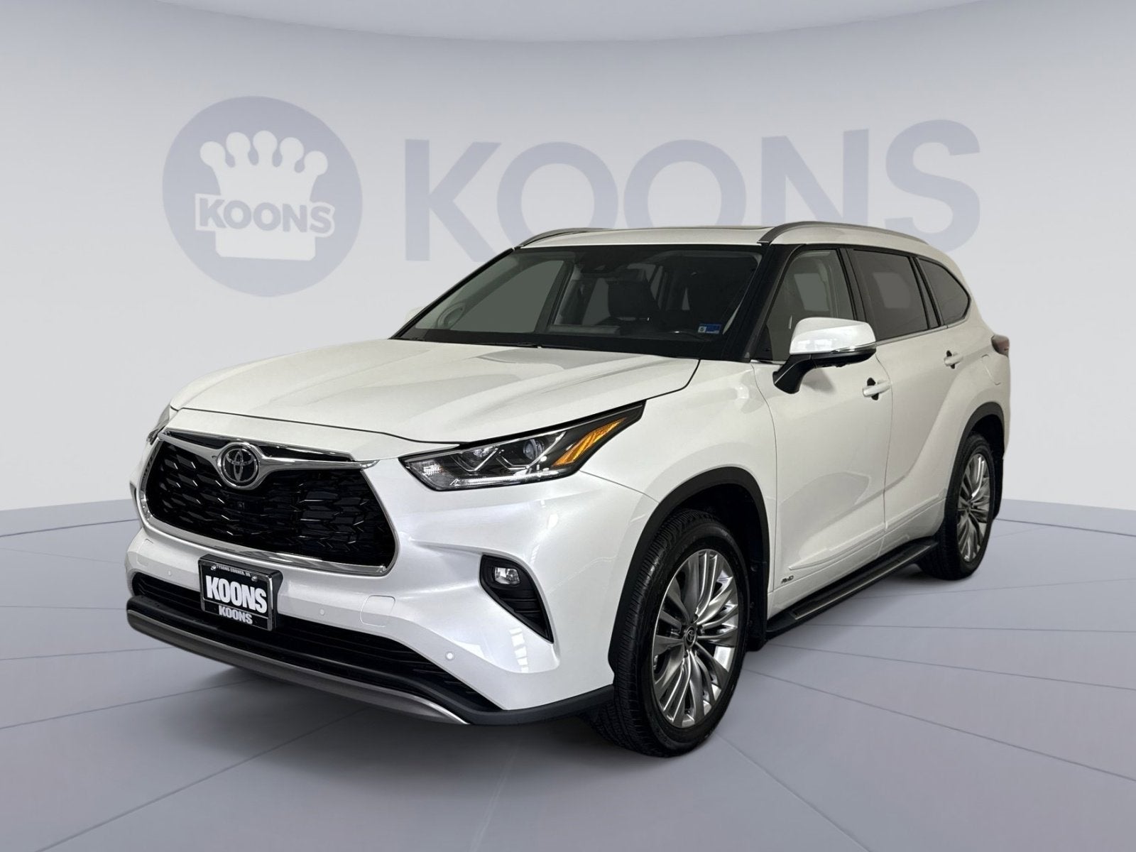 2026 Toyota Highlander Hybrid Platinum