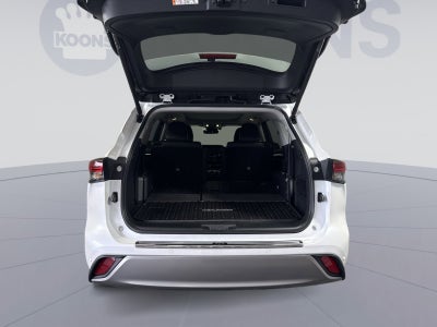 2026 Toyota Highlander Hybrid Platinum