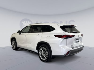 2026 Toyota Highlander Hybrid Platinum