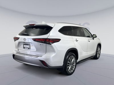 2026 Toyota Highlander Hybrid Platinum