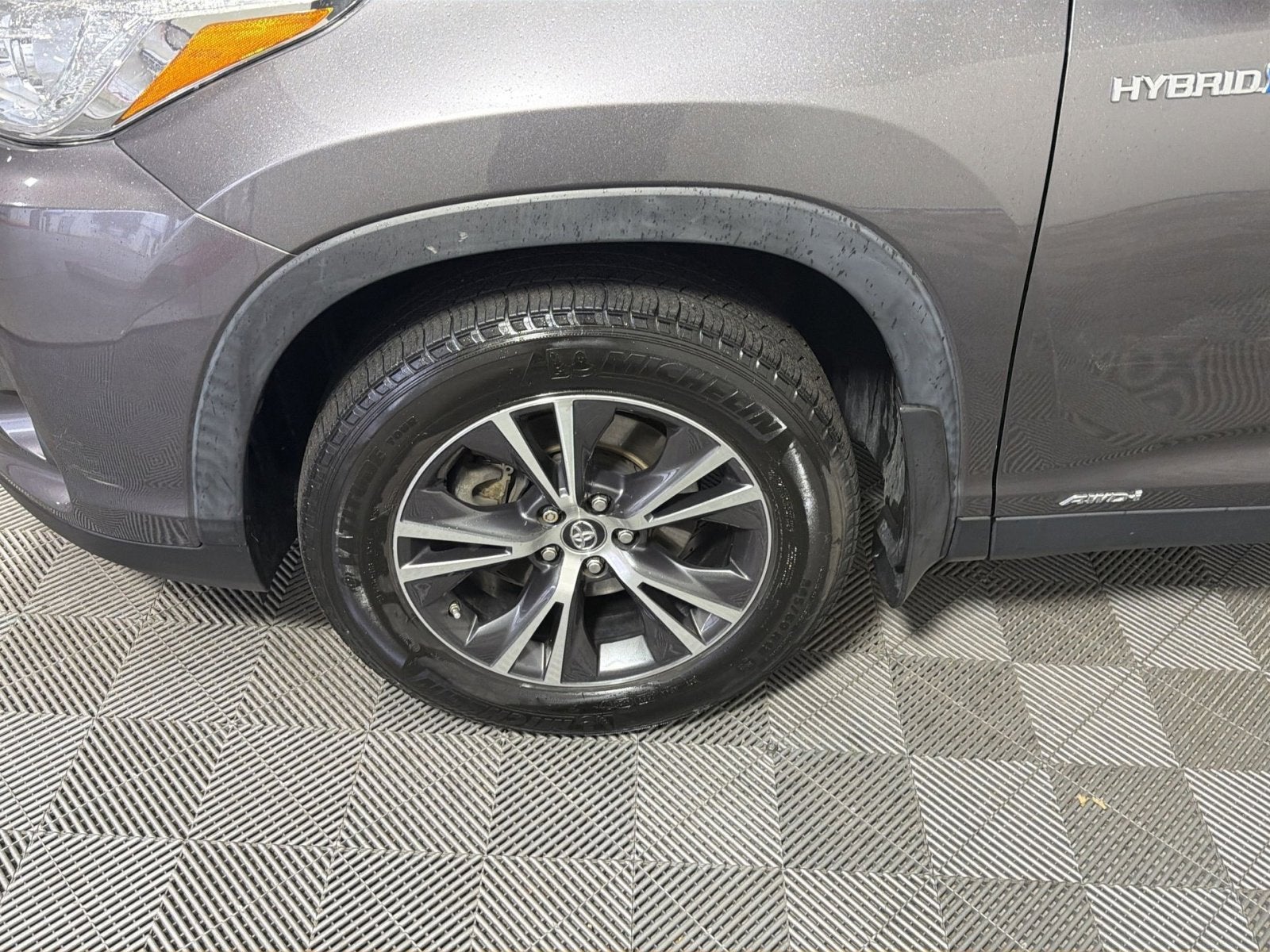 2019 Toyota Highlander Hybrid XLE