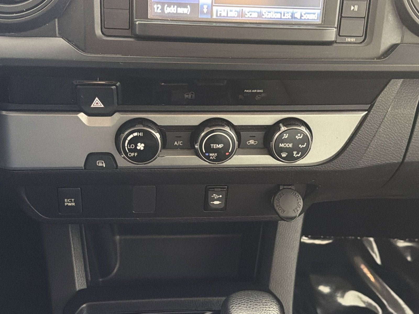 2018 Toyota Tacoma SR