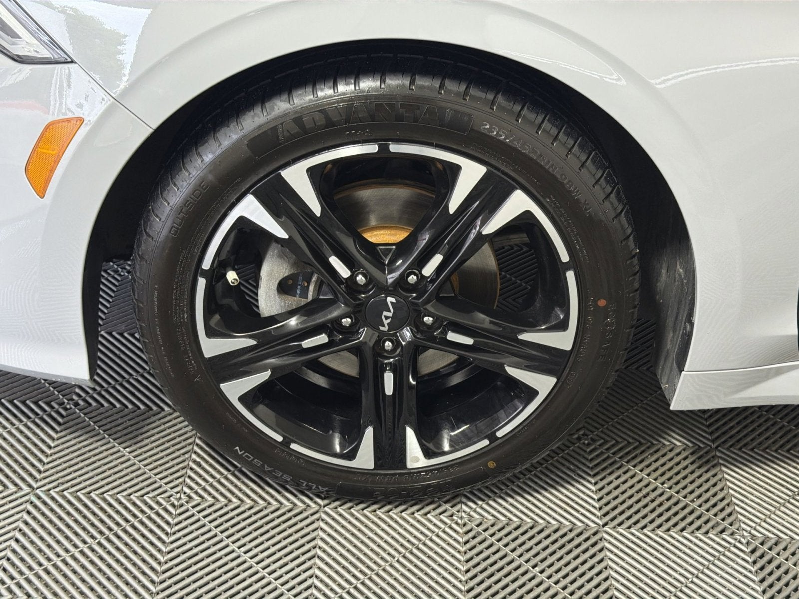 2023 Kia K5 GT-Line