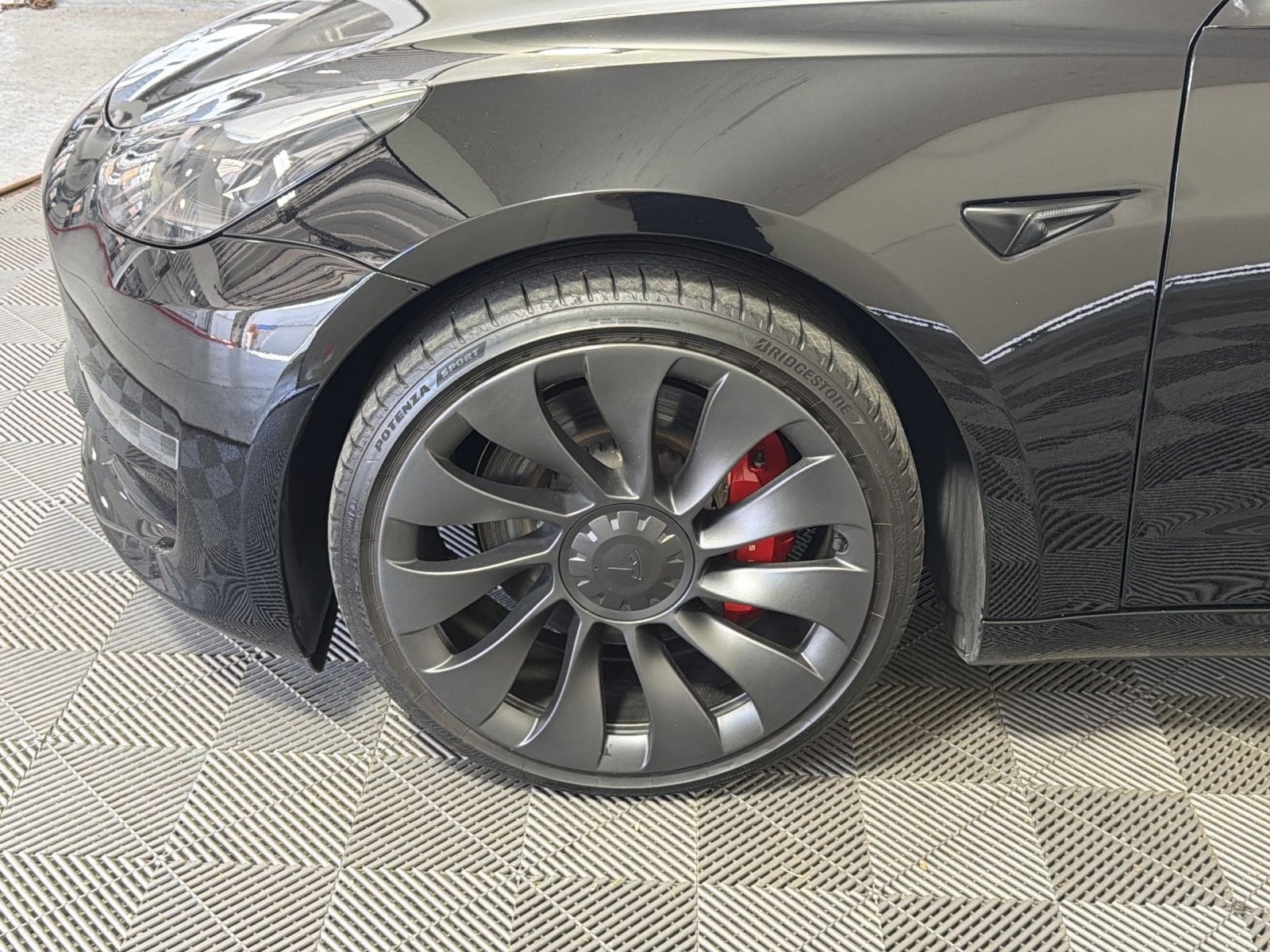 2023 Tesla Model 3 Performance