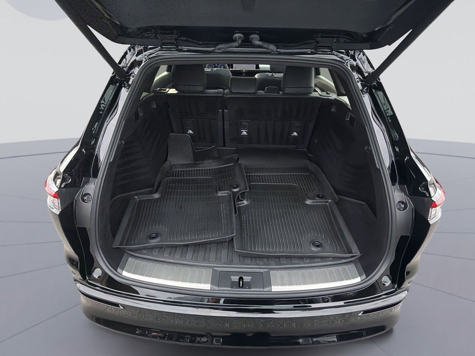 2025 Toyota Crown Signia XLE