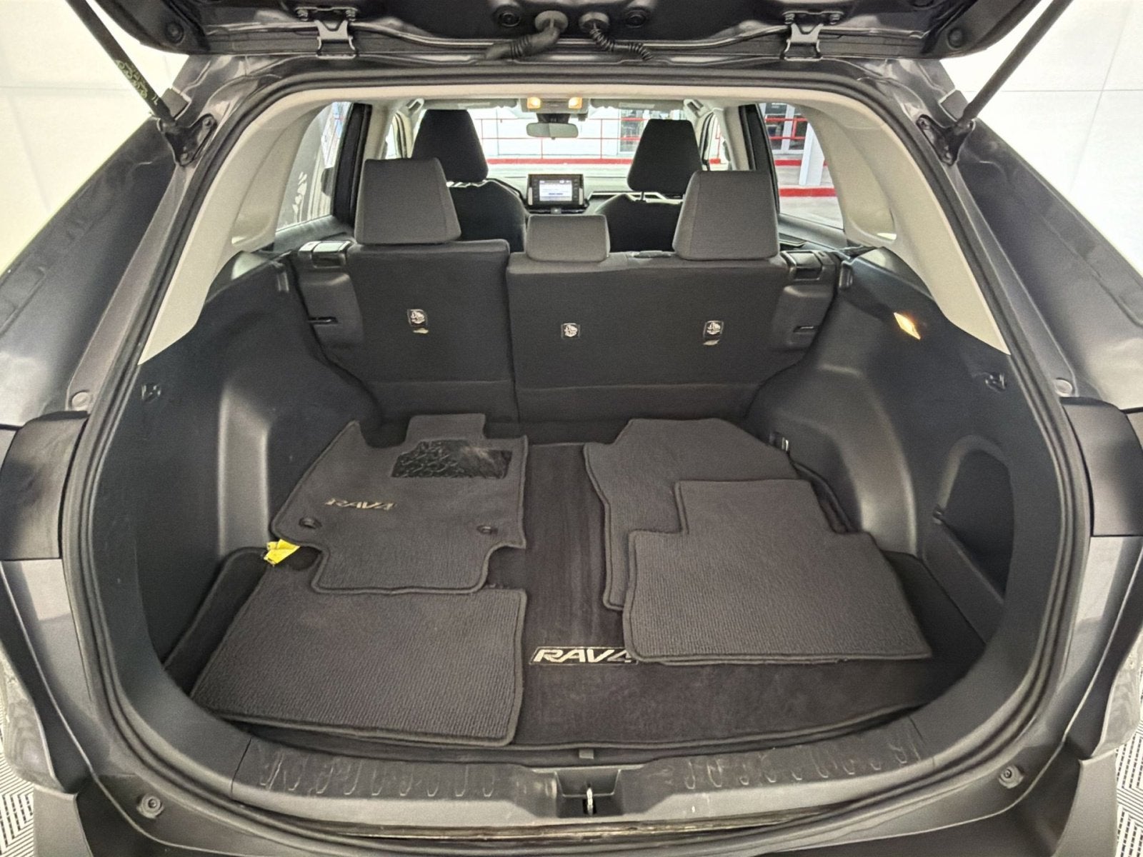 2019 Toyota RAV4 Hybrid LE