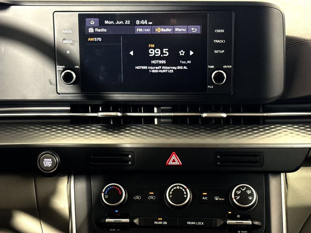 2023 Kia Carnival LX
