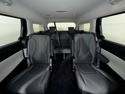 2023 Kia Carnival LX