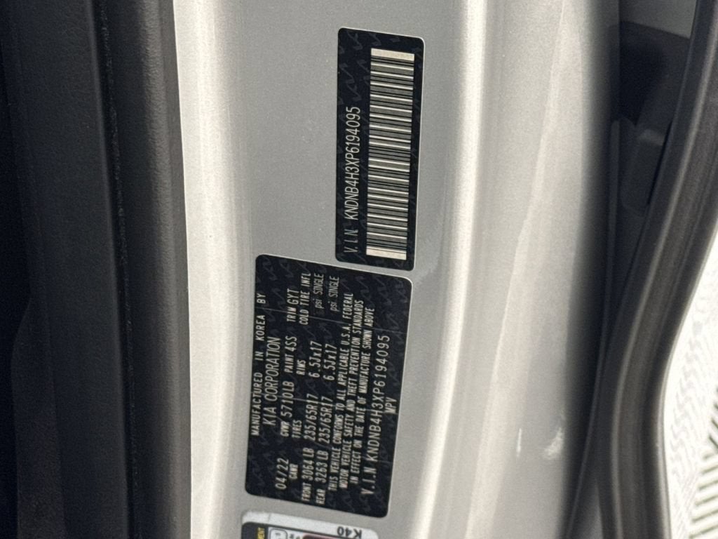 2023 Kia Carnival LX
