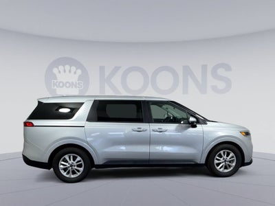 2023 Kia Carnival LX