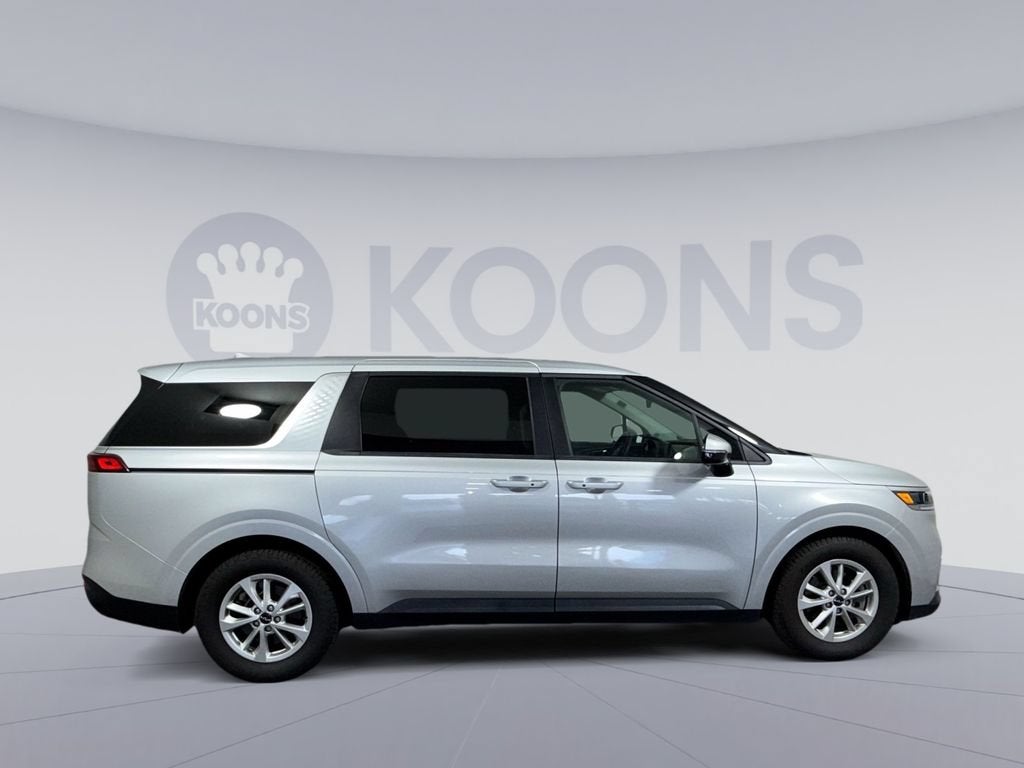 2023 Kia Carnival LX