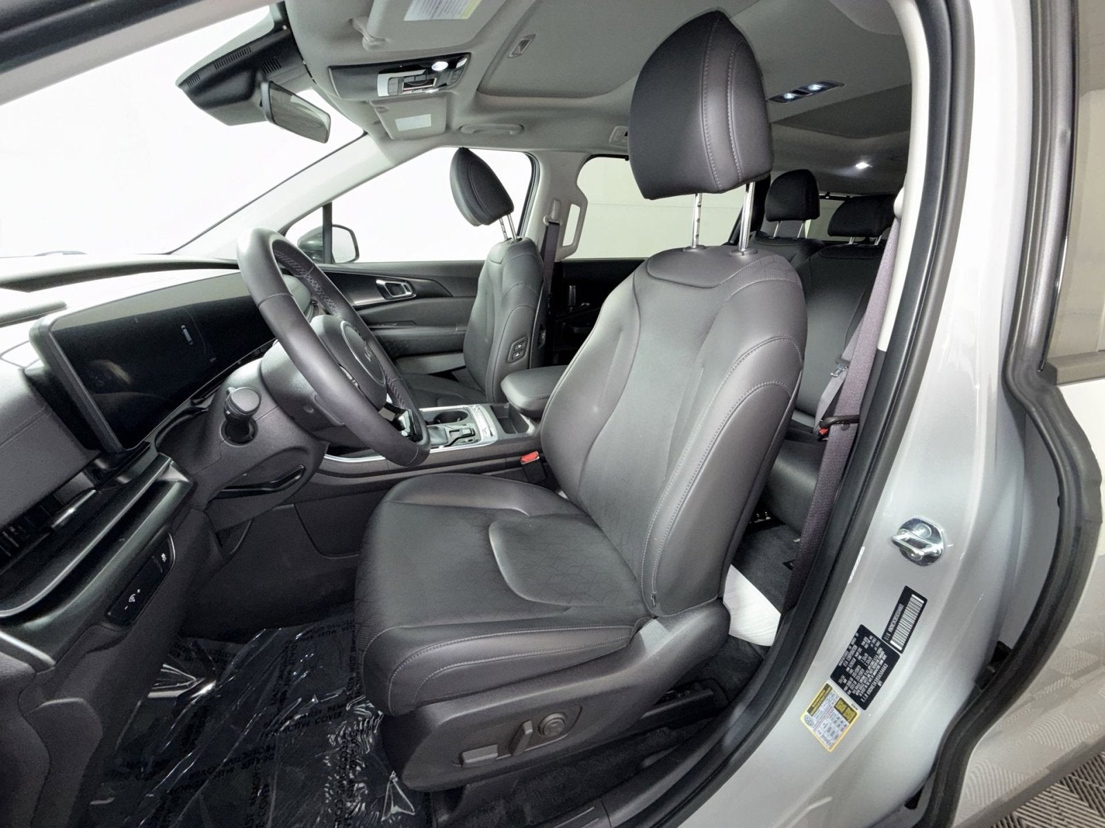 2025 Kia Carnival SX