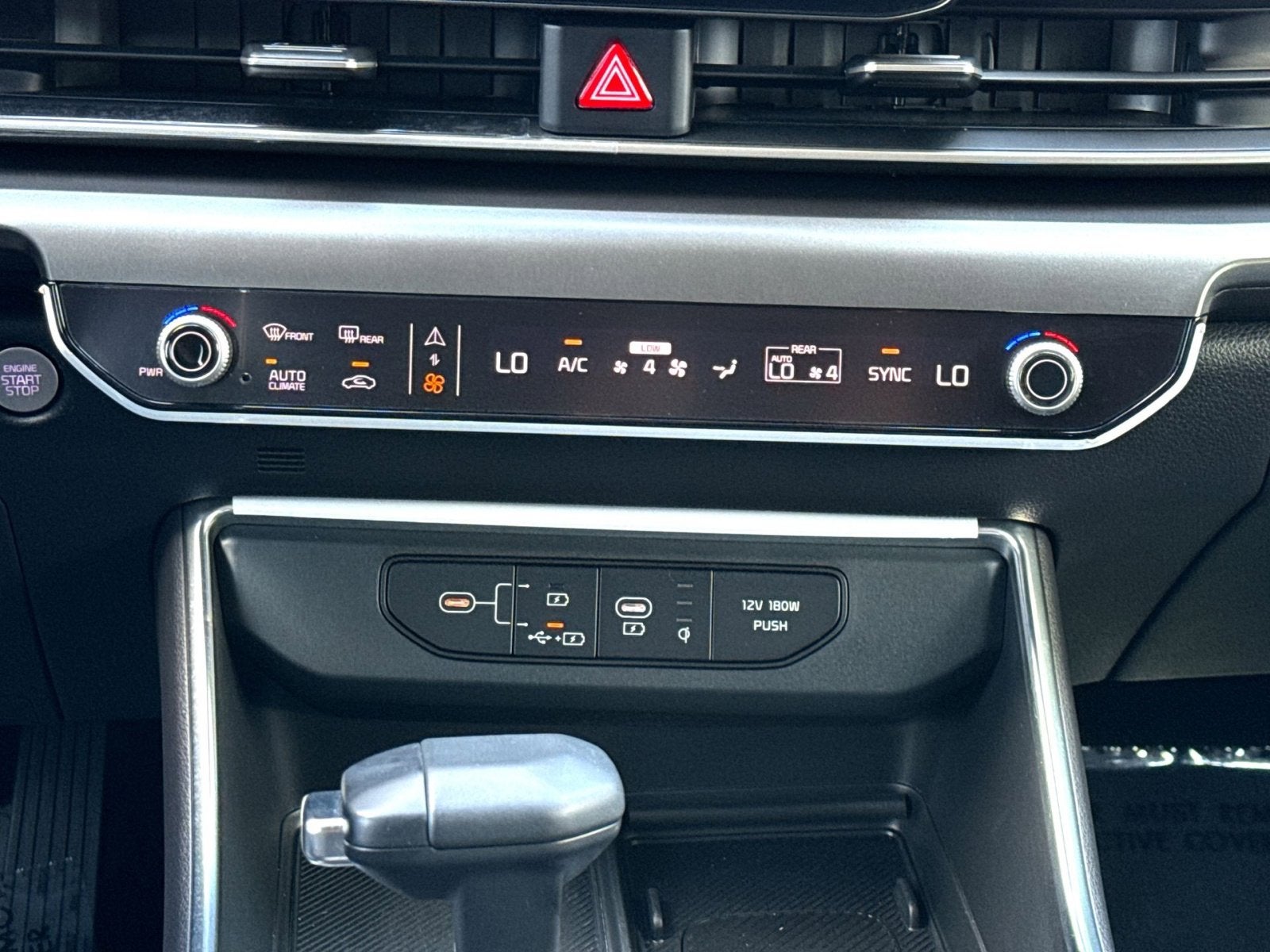 2025 Kia Carnival SX