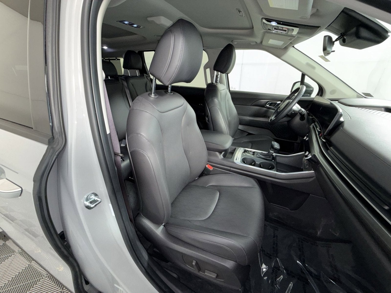 2025 Kia Carnival SX
