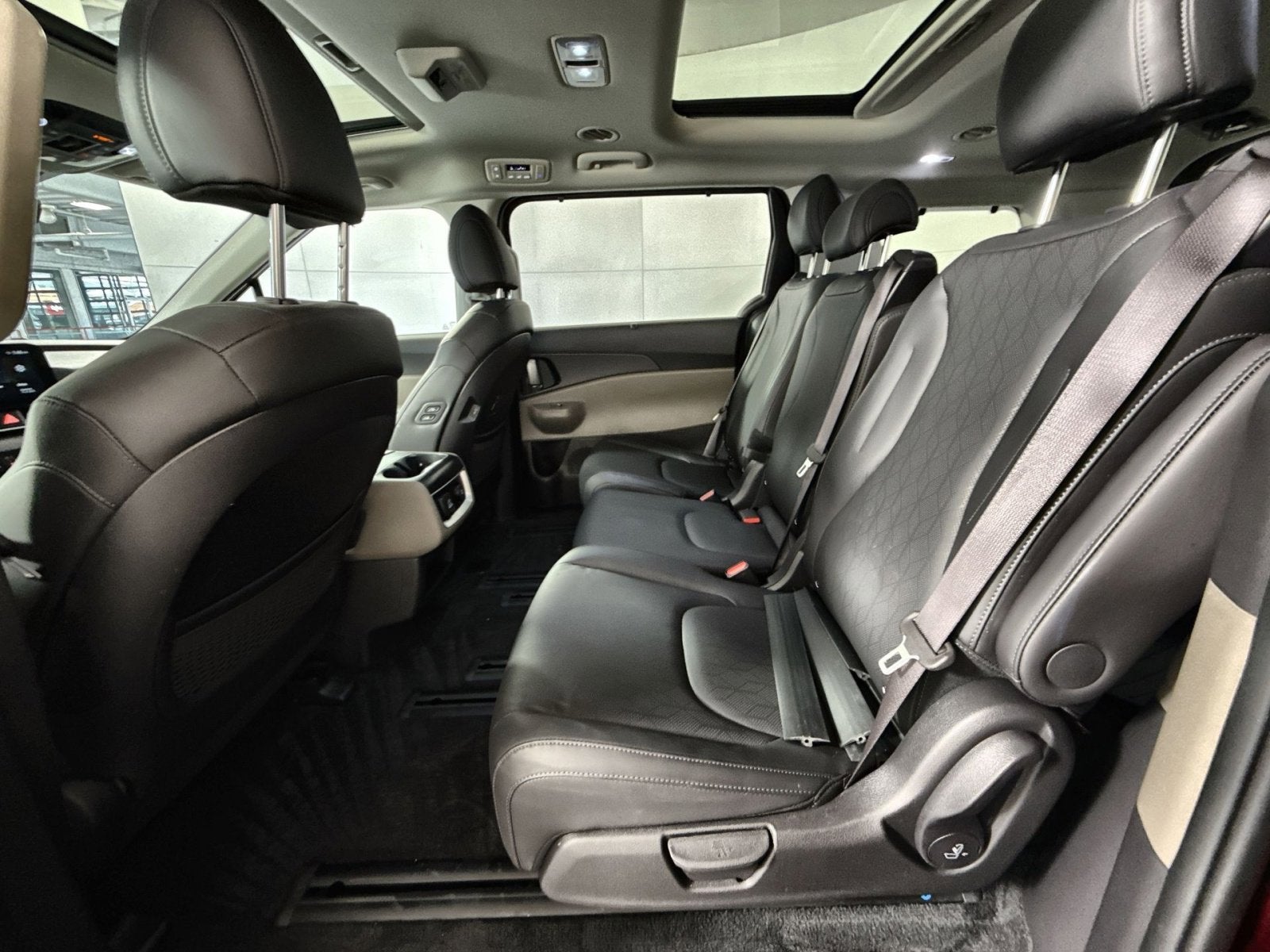 2025 Kia Carnival Hybrid SX