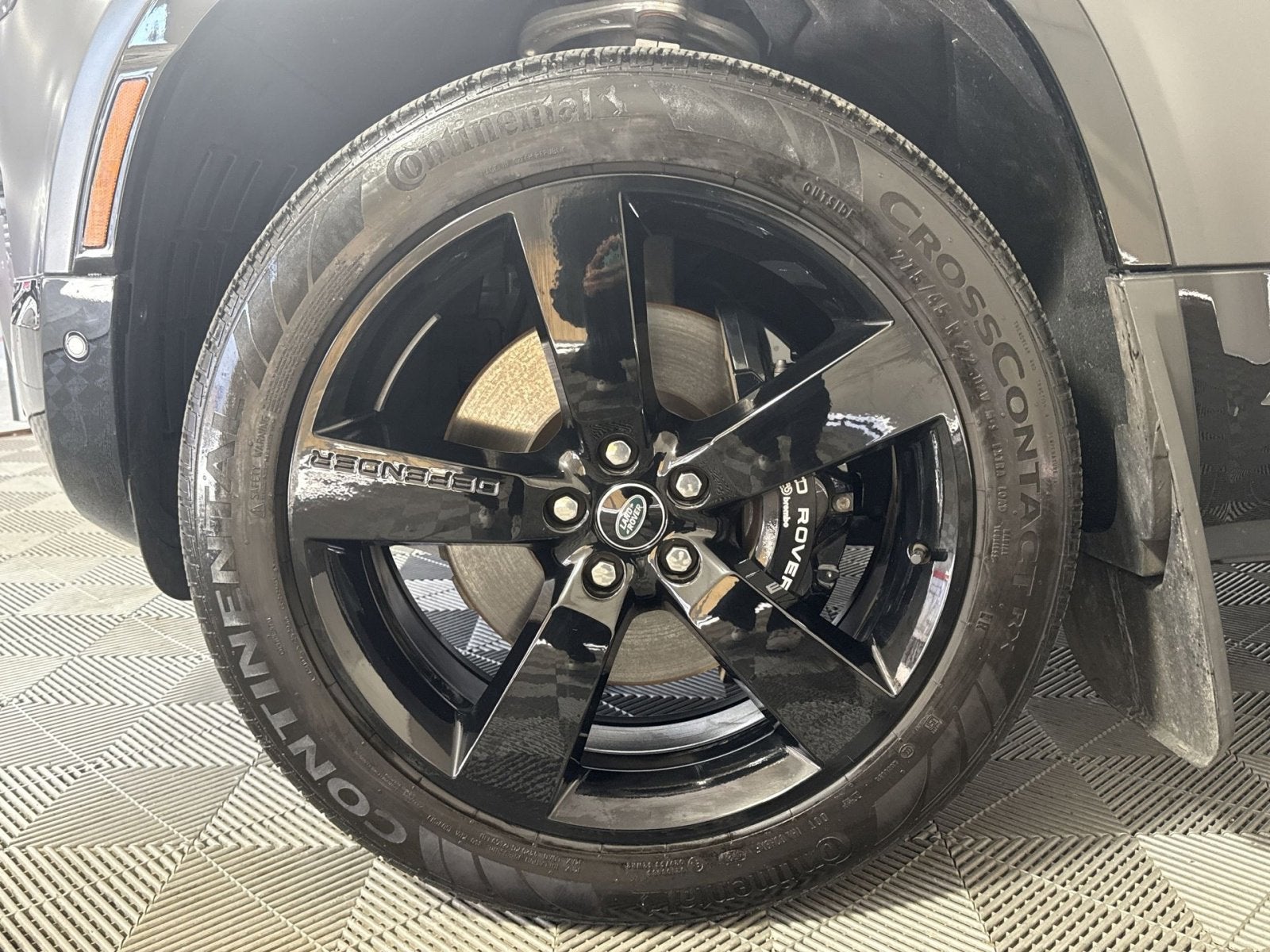 2022 Land Rover Defender 90 V8