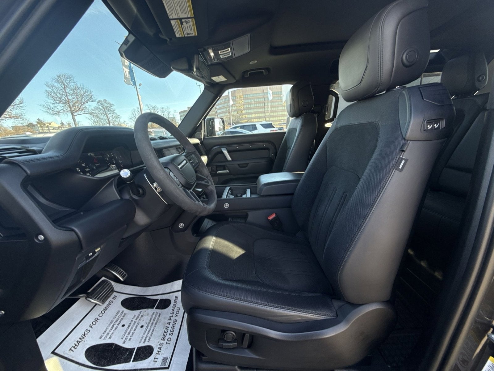 2022 Land Rover Defender 90 V8