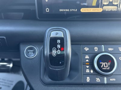 2022 Land Rover Defender 90 V8