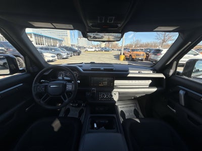 2022 Land Rover Defender 90 V8