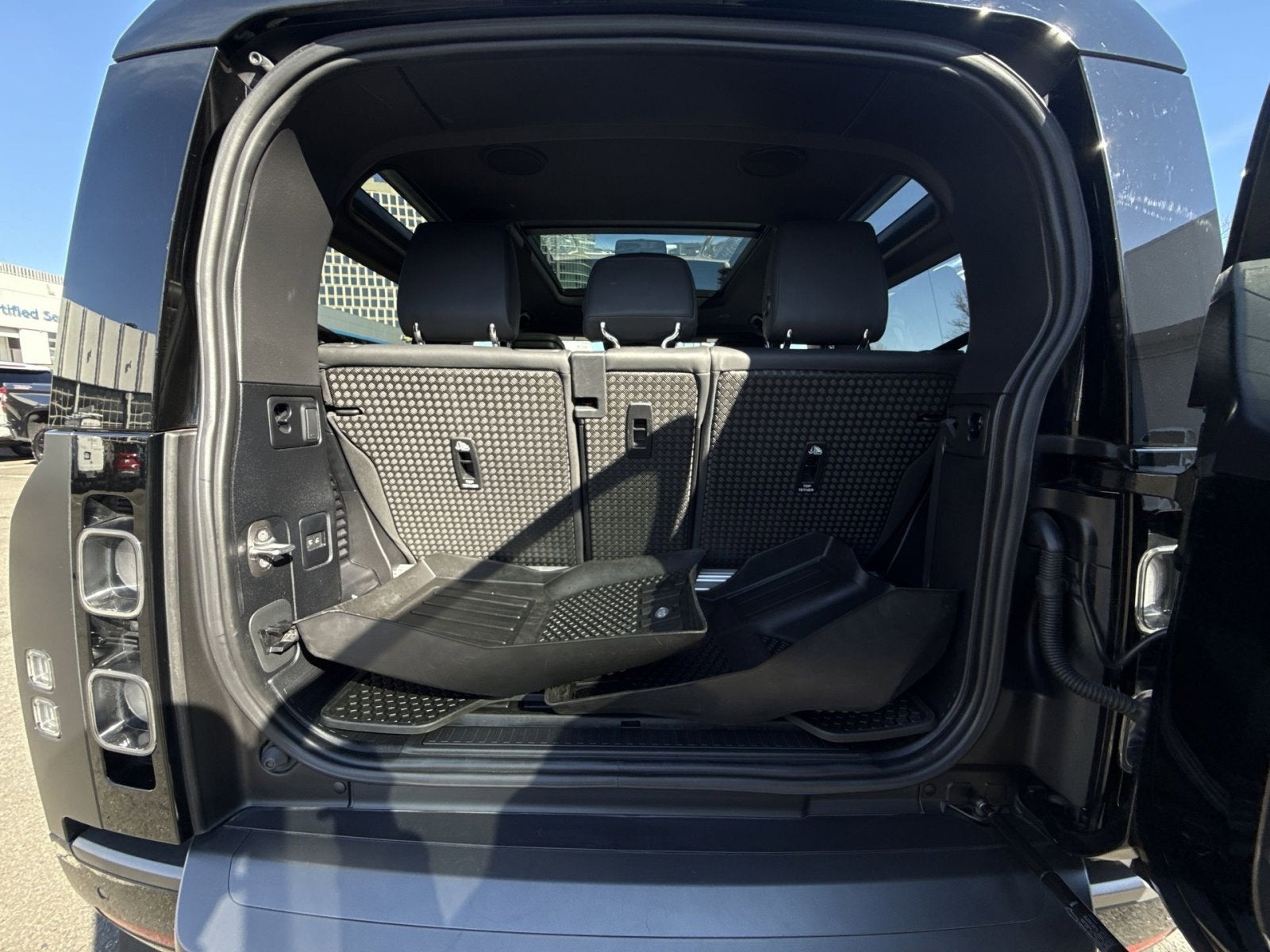 2022 Land Rover Defender 90 V8