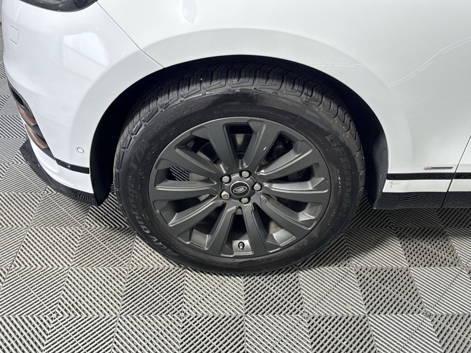 2018 Land Rover Range Rover Velar SE R-Dynamic