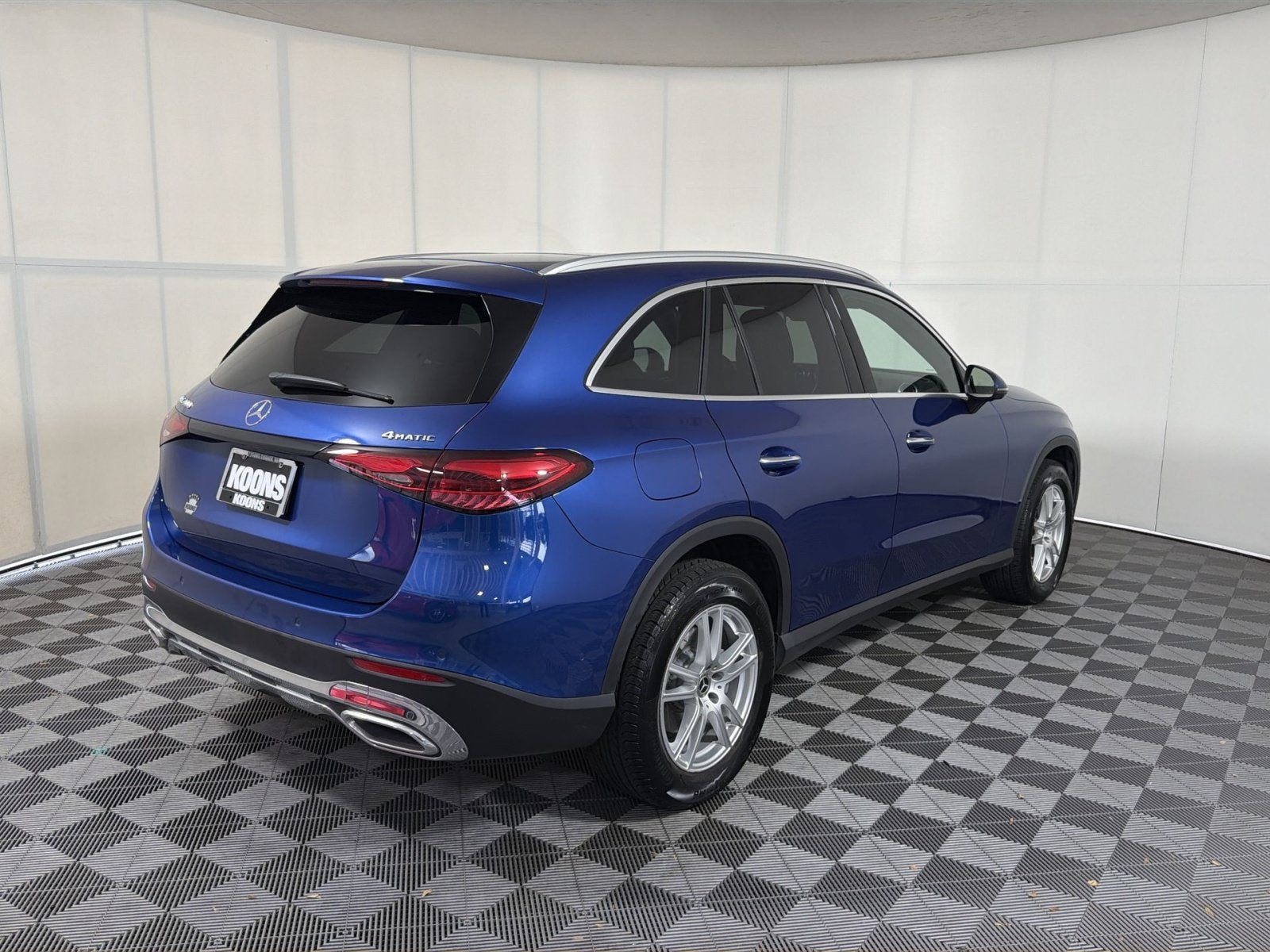 2025 Mercedes-Benz GLC GLC 300