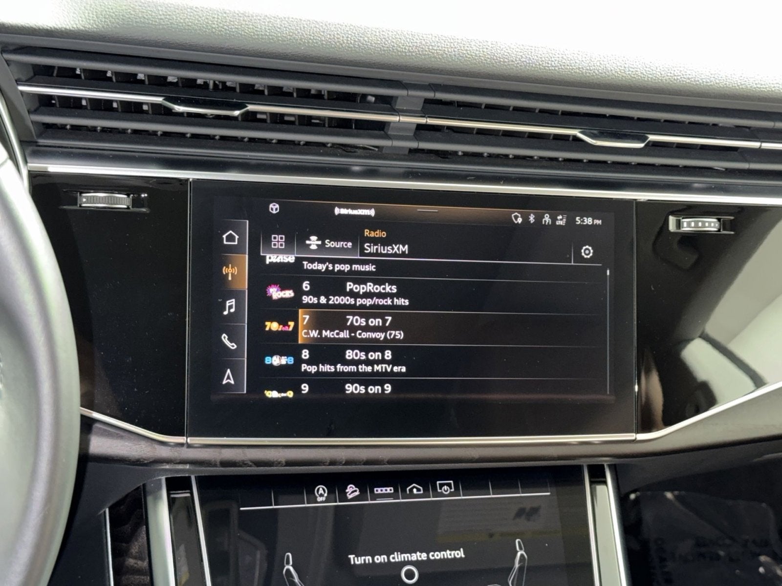2022 Audi Q8 55 Premium