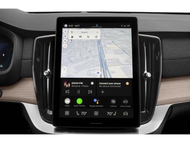 2025 Volvo XC90 B6 Core