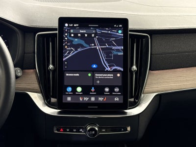 2025 Volvo XC90 B6 Core
