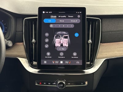 2025 Volvo XC90 B6 Core