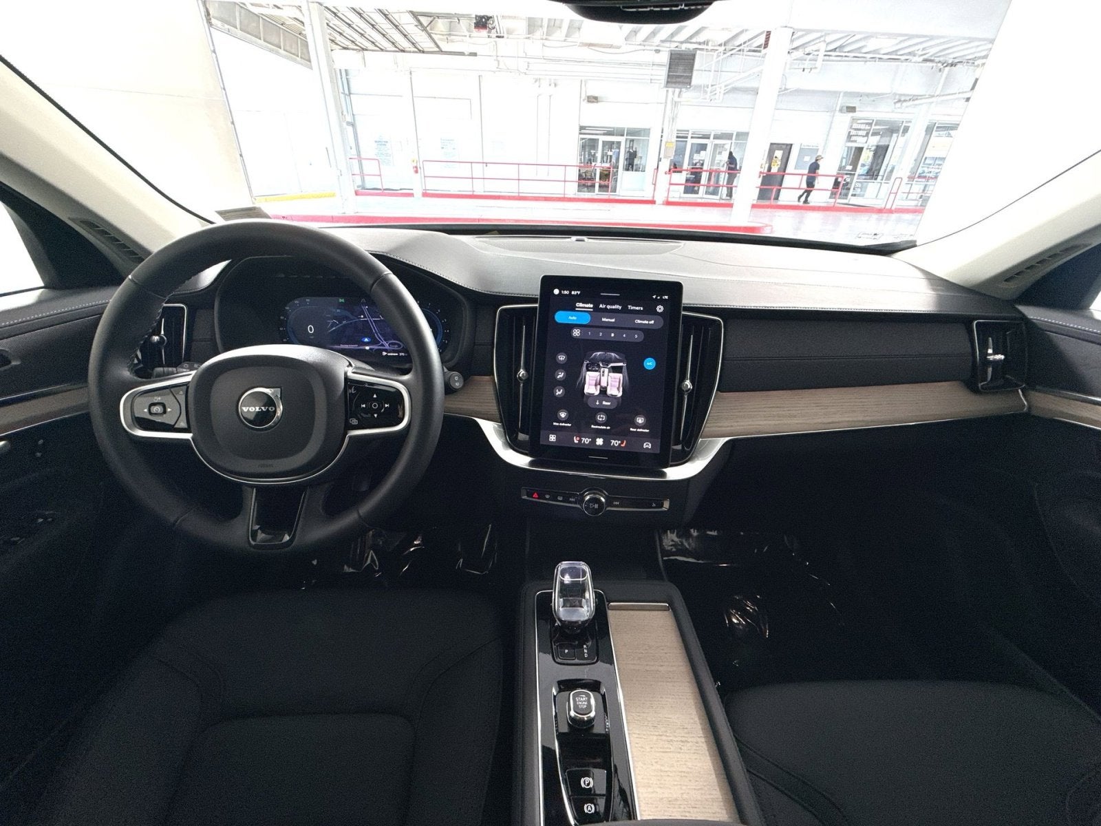 2025 Volvo XC90 B6 Core