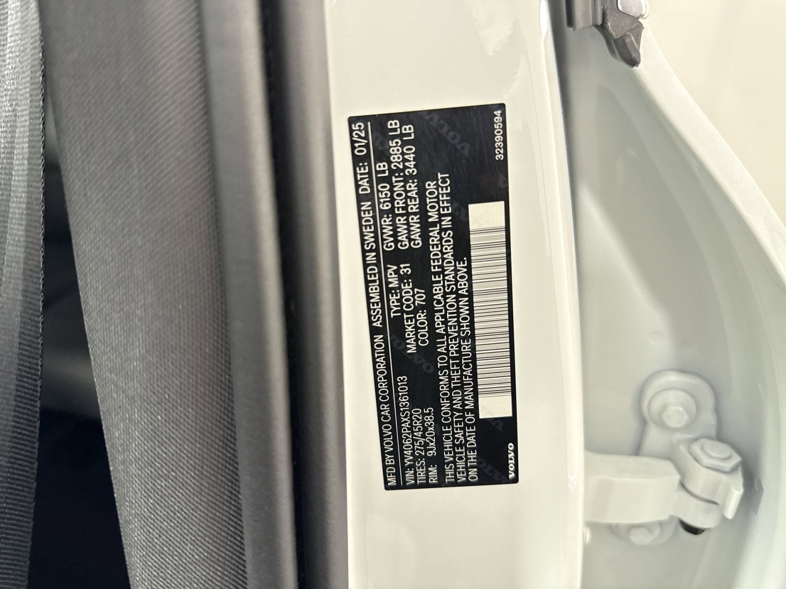 2025 Volvo XC90 B6 Core