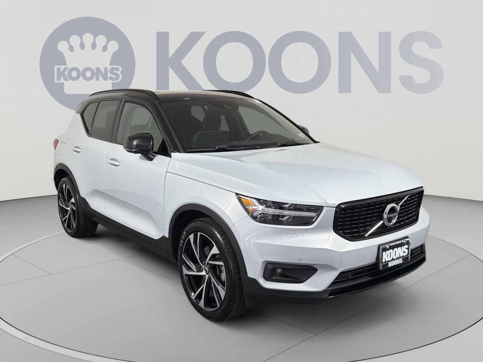 2020 Volvo XC40 R-Design