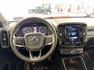 2020 Volvo XC40 R-Design