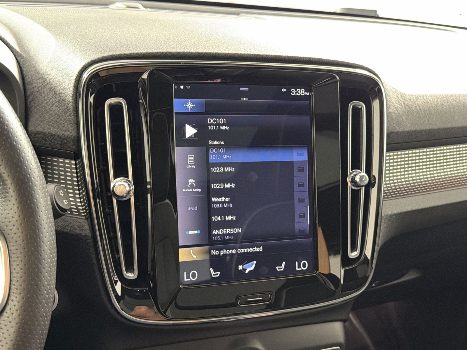 2020 Volvo XC40 R-Design
