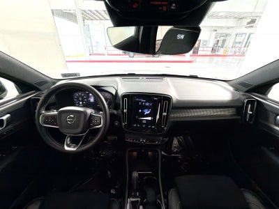 2020 Volvo XC40 R-Design