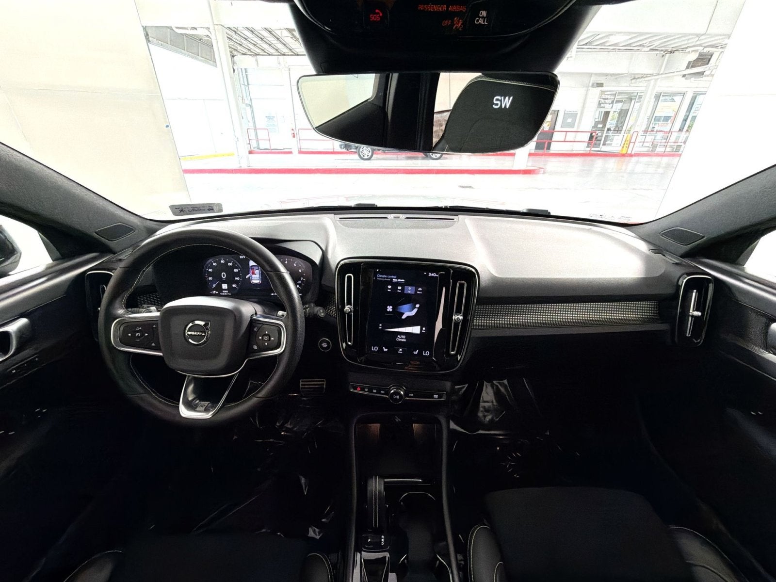 2020 Volvo XC40 R-Design