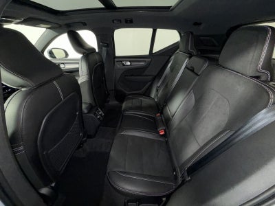 2020 Volvo XC40 R-Design
