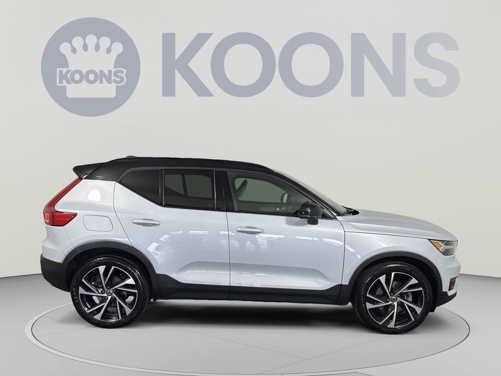2020 Volvo XC40 R-Design
