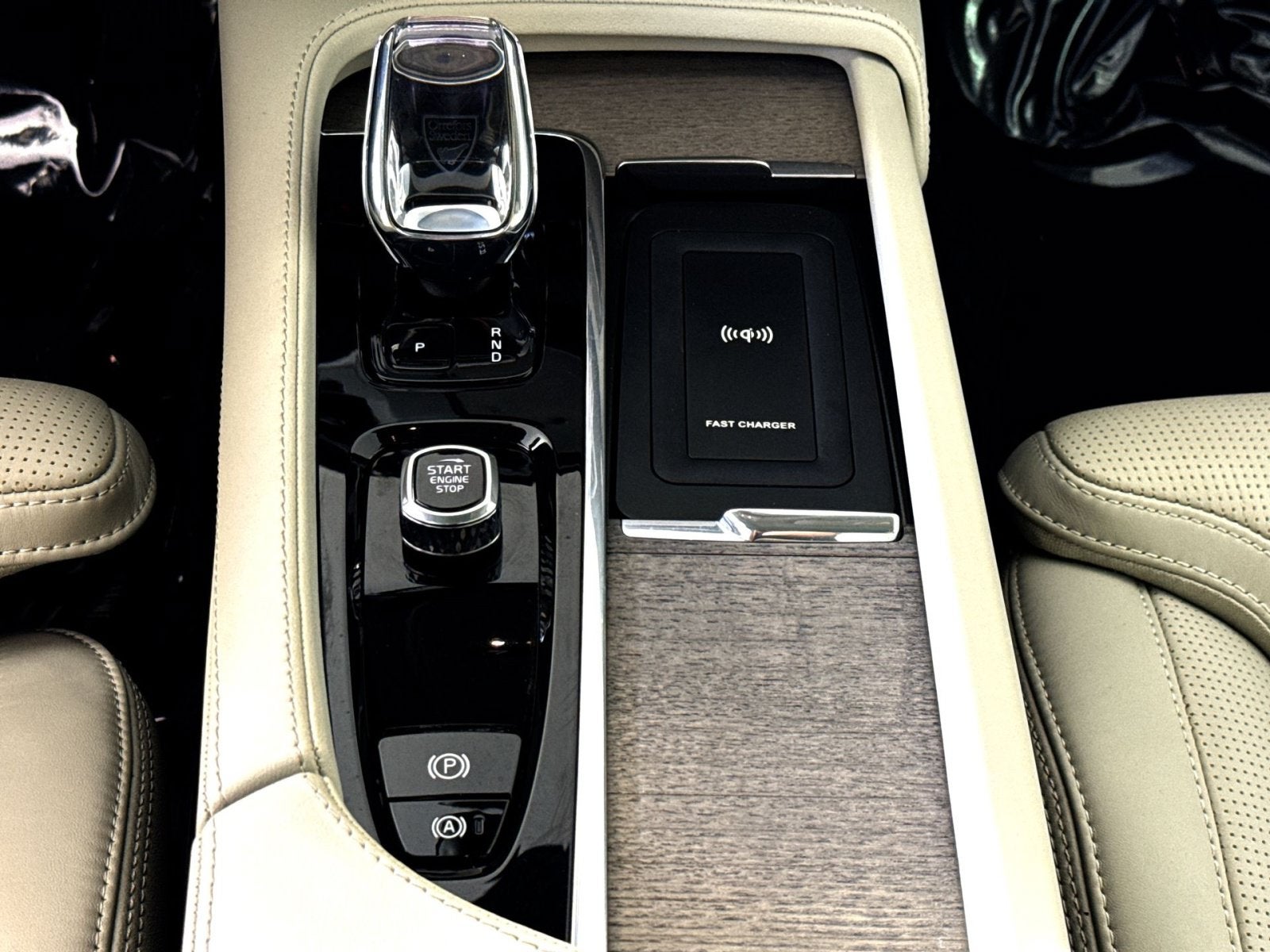 2023 Volvo XC90 Recharge Plug-In Hybrid Ultimate