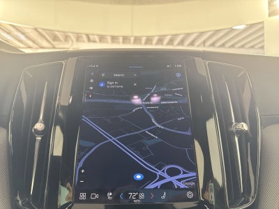 2023 Volvo XC60 B5 Ultimate Dark Theme