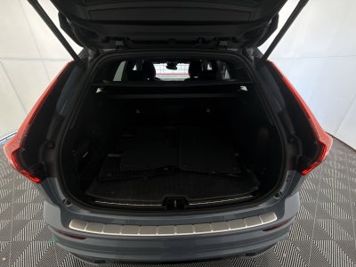 2023 Volvo XC60 B5 Ultimate Dark Theme