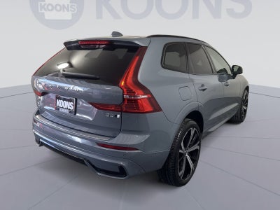 2023 Volvo XC60 B5 Ultimate Dark Theme