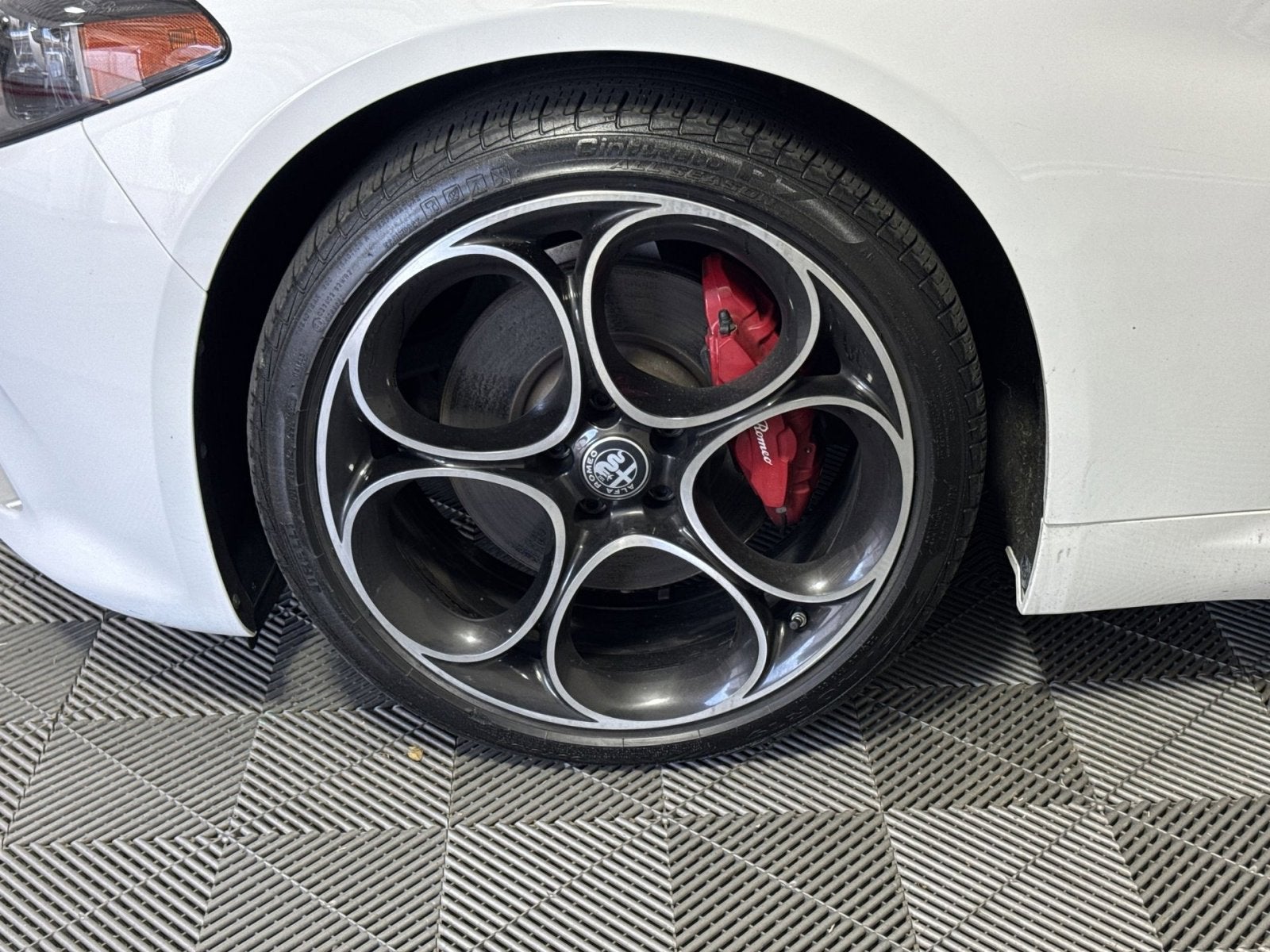 2024 Alfa Romeo Giulia Veloce